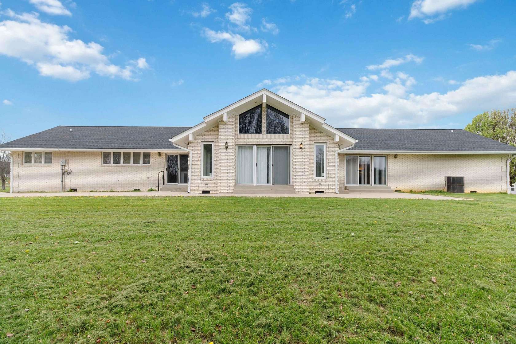 6.68 Acres of Land with Home for Sale in London, Kentucky