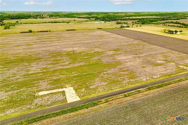 10.4 Acres of Land for Sale in Thorndale, Texas