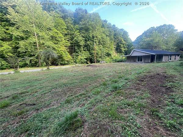 1 Acre of Residential Land for Sale in Yawkey, West Virginia