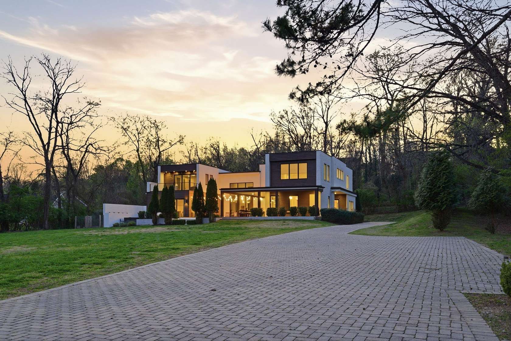 5.19 Acres of Land with Home for Sale in Nashville, Tennessee