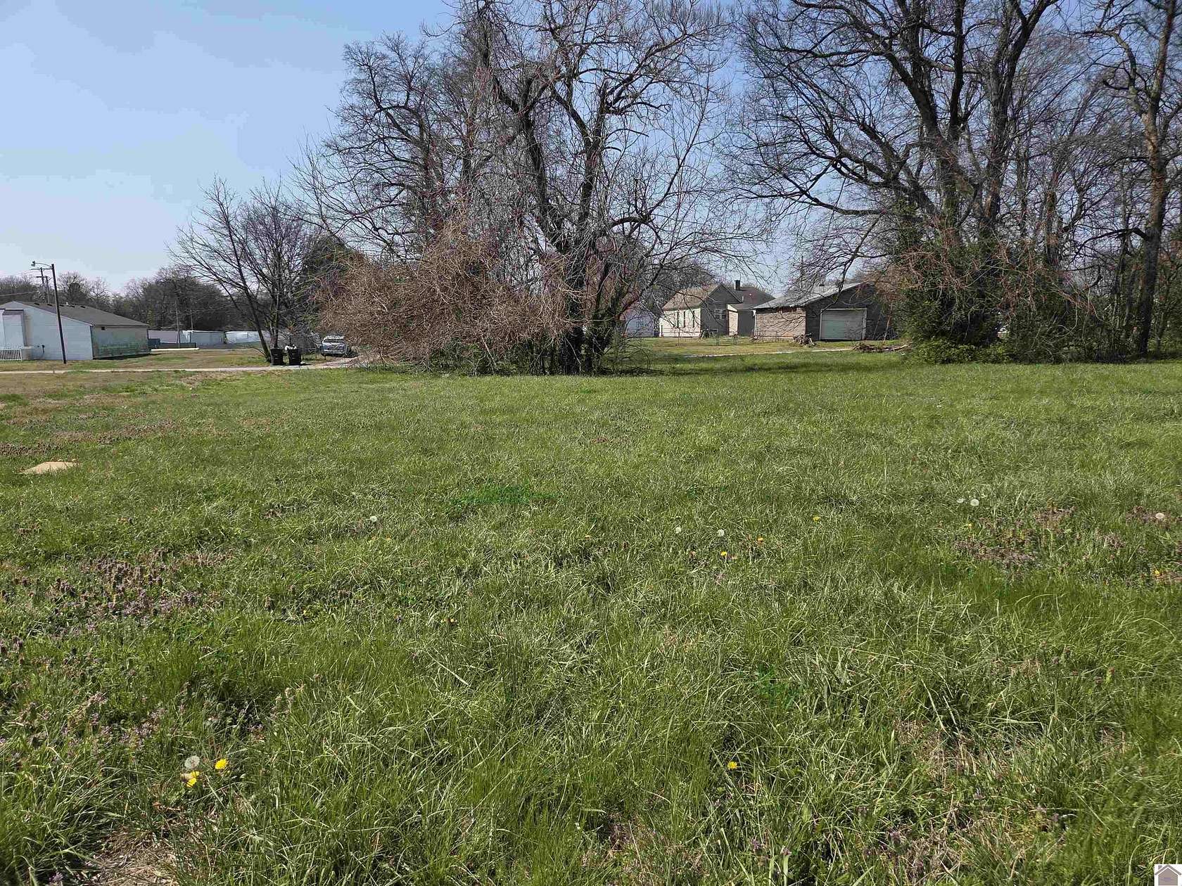 0.41 Acres of Commercial Land for Sale in Paducah, Kentucky