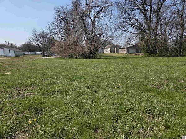 0.41 Acres of Commercial Land for Sale in Paducah, Kentucky