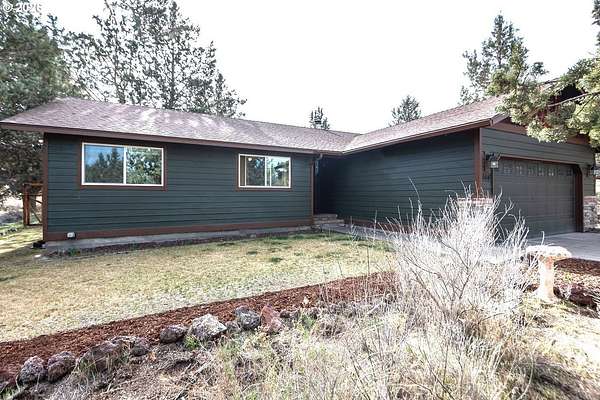 2.28 Acres of Land with Home for Sale in Redmond, Oregon