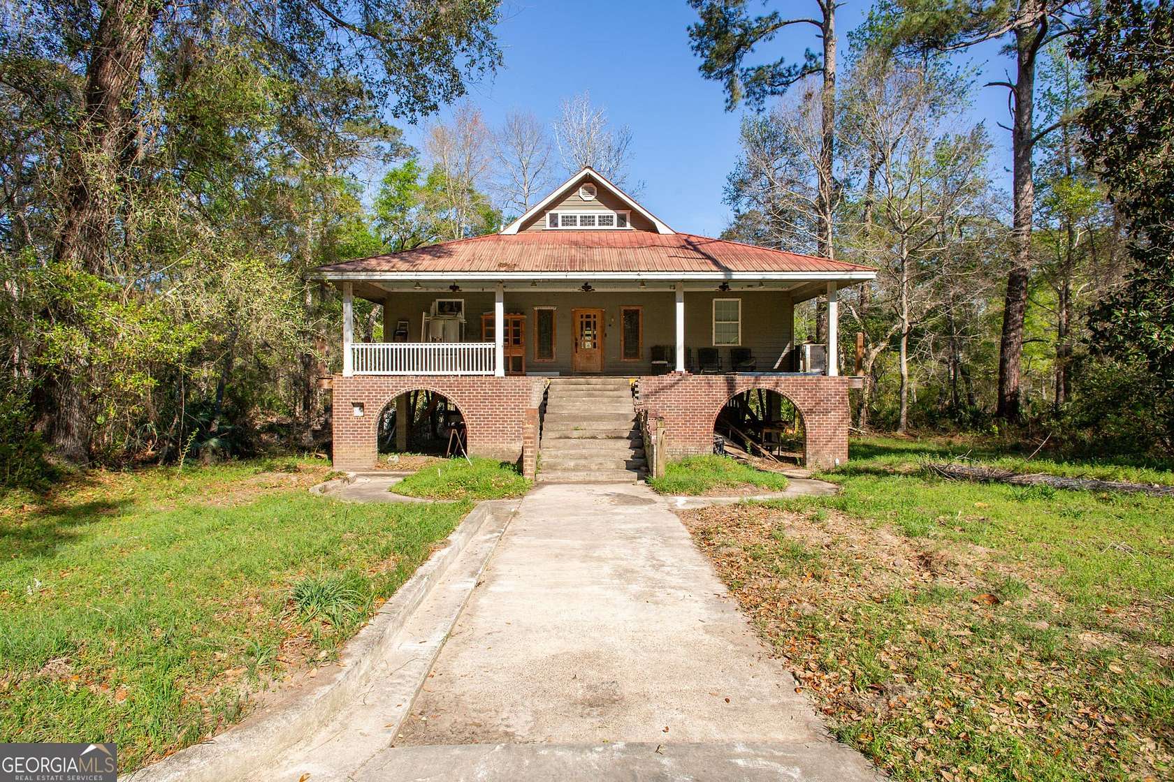 2.64 Acres of Land with Home for Sale in Waycross, Georgia