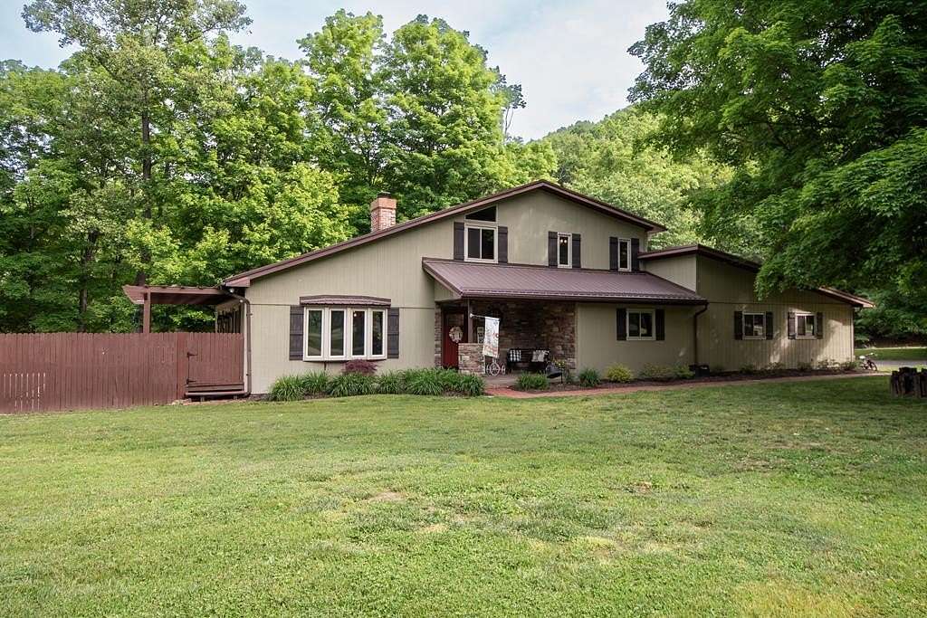 2 Acres of Land with Home for Sale in Portsmouth, Ohio