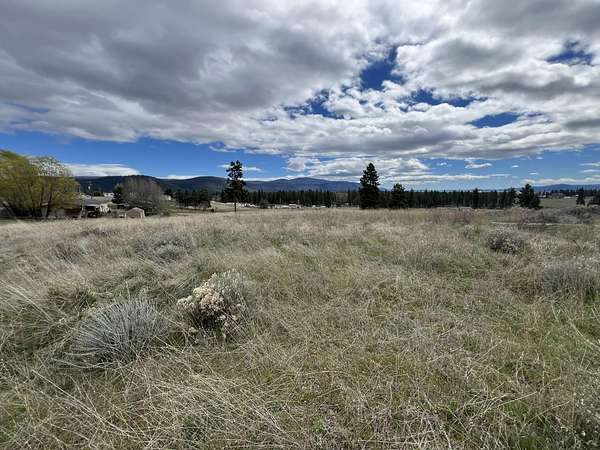 0.52 Acres of Residential Land for Sale in Chiloquin, Oregon