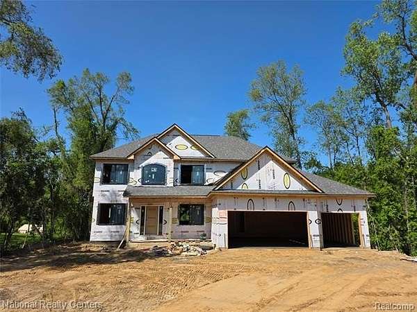 2.27 Acres of Land with Home for Sale in Oakland Charter Township, Michigan