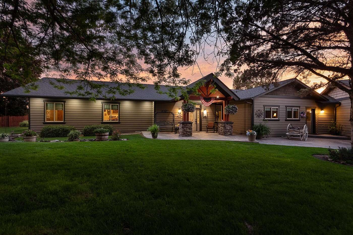 2.84 Acres of Land with Home for Sale in Redmond, Oregon