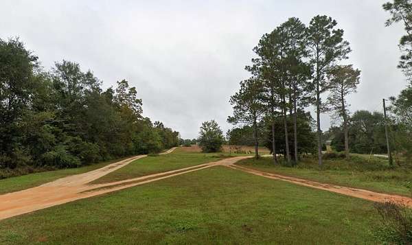 3.6 Acres of Residential Land for Sale in Cottondale, Florida