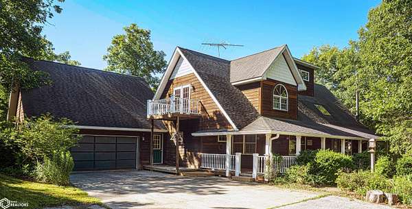 5 Acres of Land with Home for Sale in Fairfield, Iowa