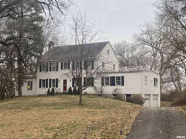 2 Acres of Land with Home for Sale in Springfield, Illinois