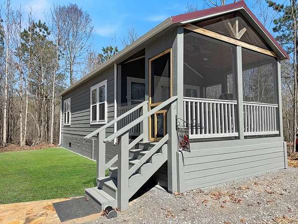 5 Acres of Land with Home for Sale in Dover, Tennessee