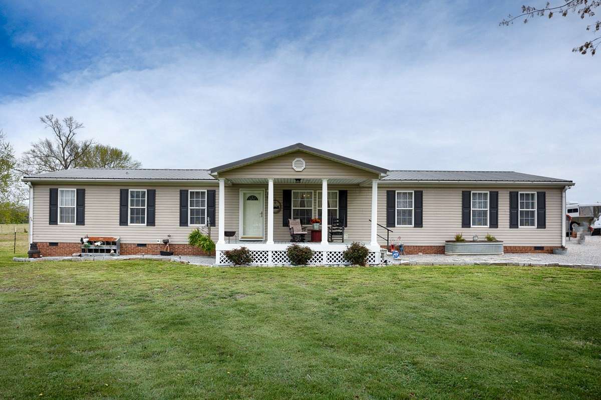 3.22 Acres of Land with Home for Sale in Ardmore, Tennessee