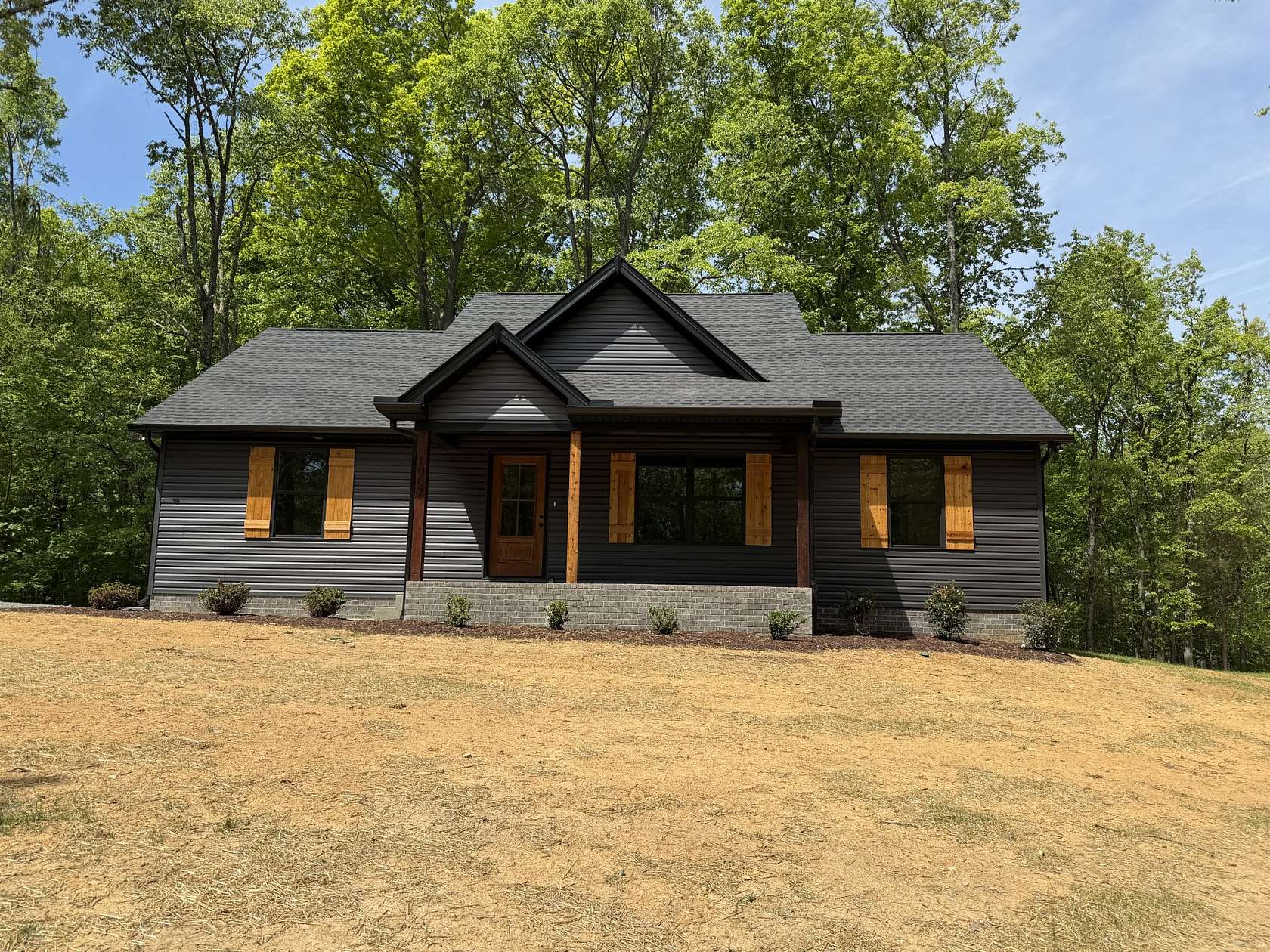 2.39 Acres of Land with Home for Sale in Westmoreland, Tennessee