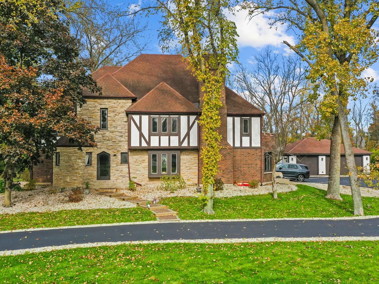 5 Acres of Land with Home for Sale in Barrington, Illinois