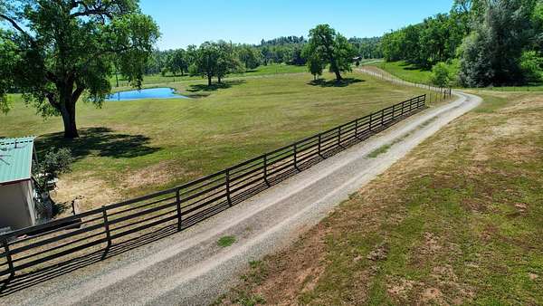 7 Acres of Land with Home for Sale in Mariposa, California