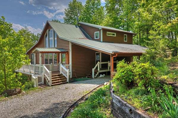 2.62 Acres of Land with Home for Sale in Blue Ridge, Georgia