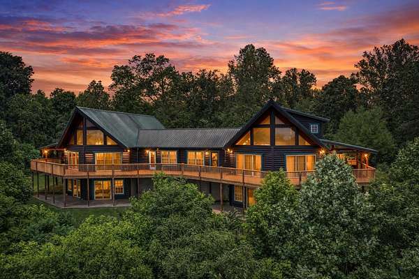 16.5 Acres of Land with Home for Sale in Sweetwater, Tennessee