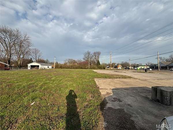 2 Acres of Commercial Land for Sale in Granite City, Illinois