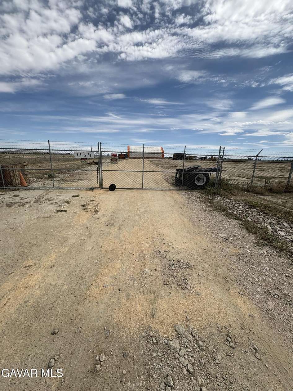 Residential Land for Sale in Rosamond, California