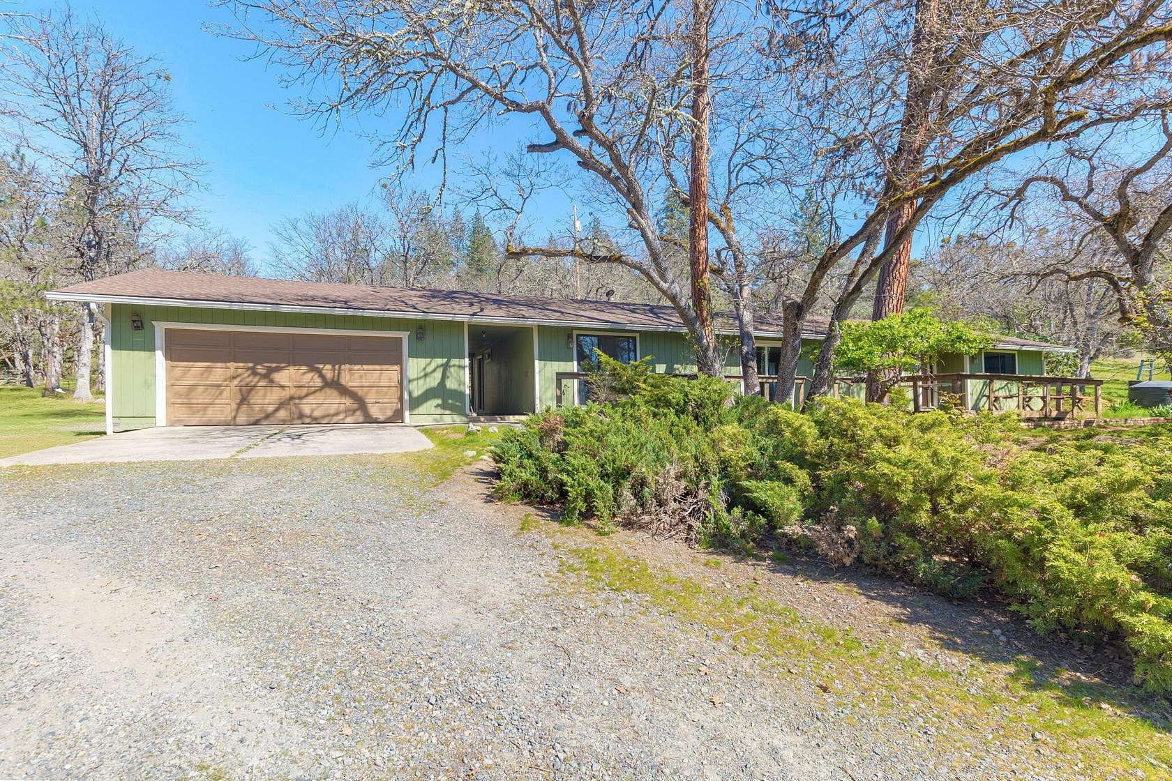 3 Acres of Land with Home for Sale in Jacksonville, Oregon