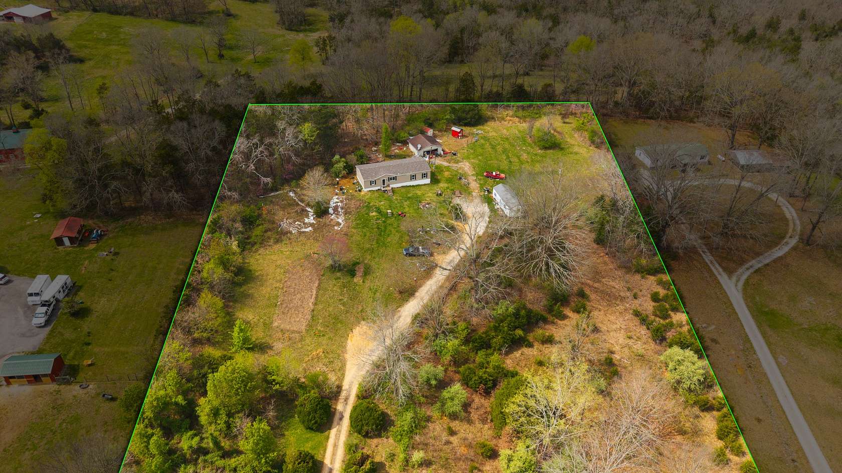 6.7 Acres of Land with Home for Sale in Columbia, Tennessee