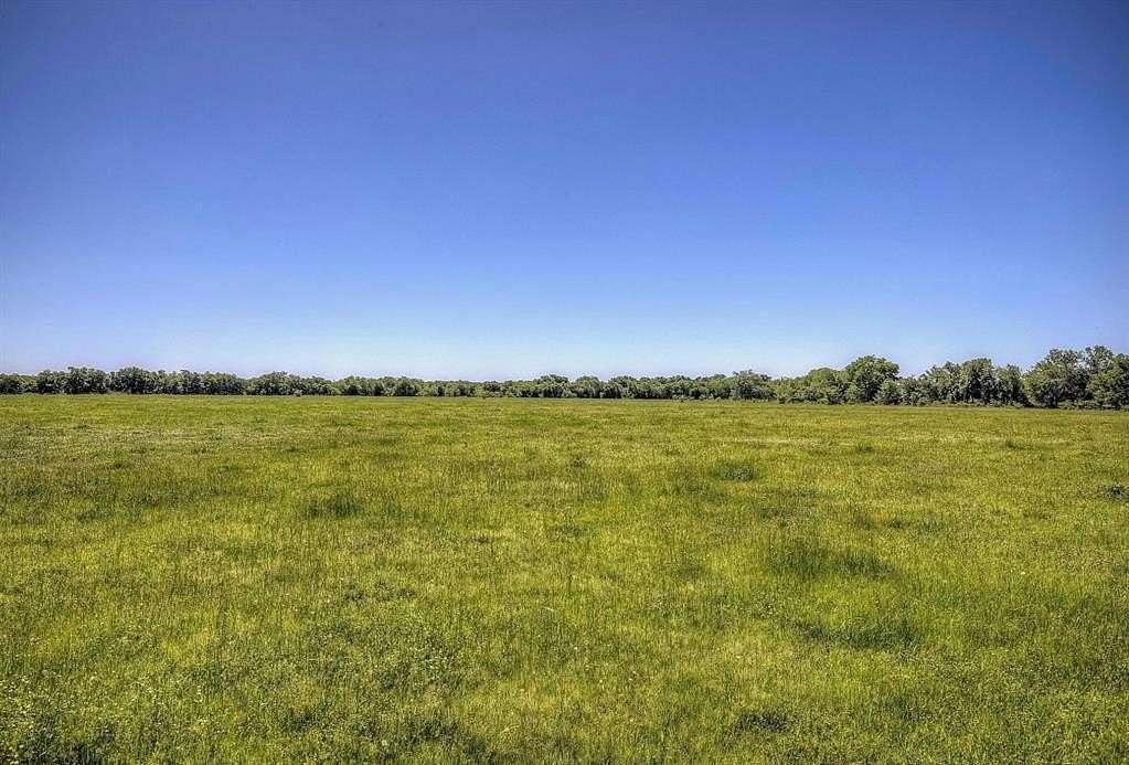 305 Acres of Land for Sale in Dike, Texas