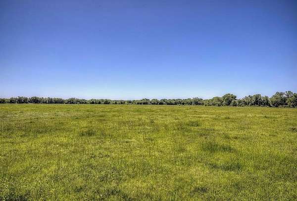 305 Acres of Land for Sale in Dike, Texas