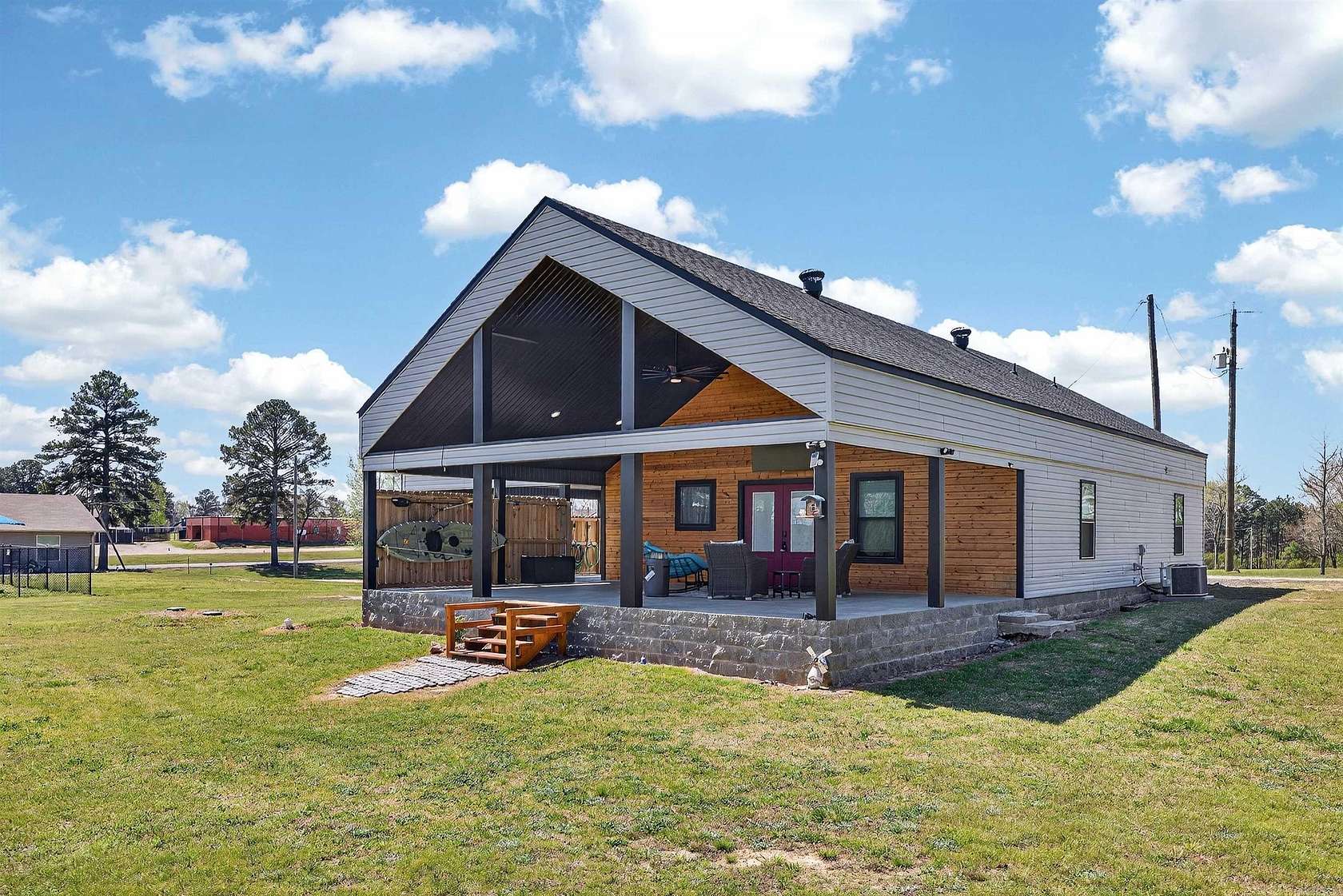 4.57 Acres of Land with Home for Sale in Bismarck, Arkansas