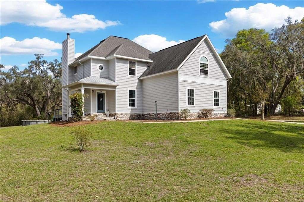 2.43 Acres of Land with Home for Sale in Trenton, Florida