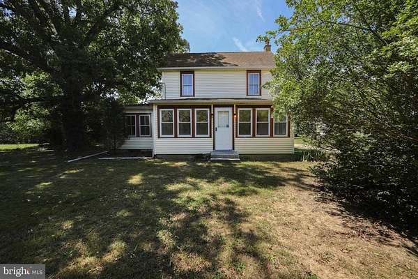 10.3 Acres of Land with Home for Sale in Pittsgrove Township, New Jersey