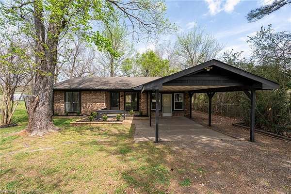 2 Acres of Land with Home for Sale in Hackett, Arkansas