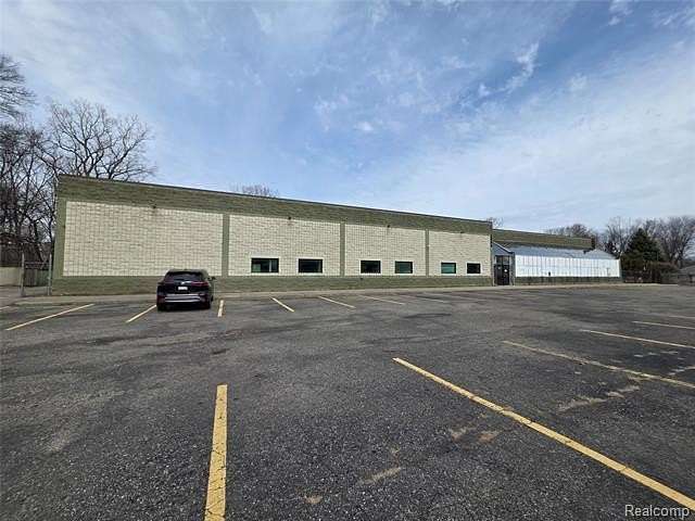 2.27 Acres of Improved Commercial Land for Sale in Livonia, Michigan