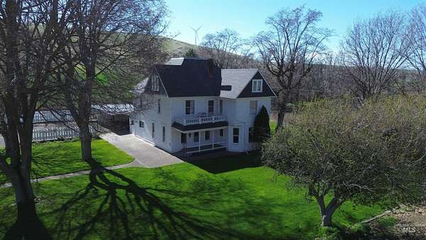 11.6 Acres of Land with Home for Sale in Pomeroy, Washington