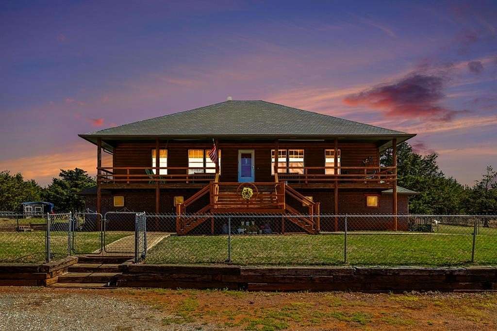 19.6 Acres of Land with Home for Sale in Guthrie, Oklahoma