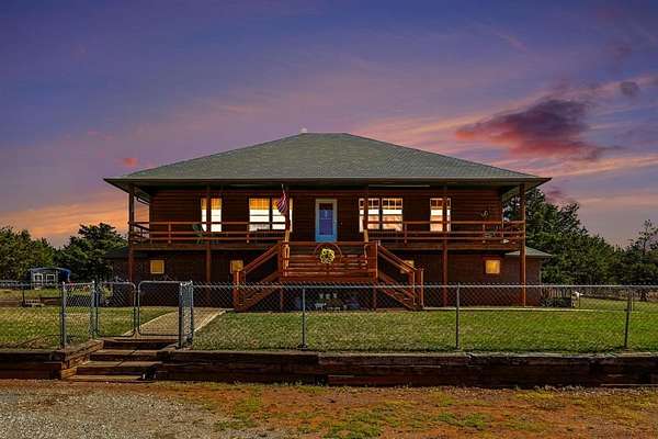 19.6 Acres of Land with Home for Sale in Guthrie, Oklahoma