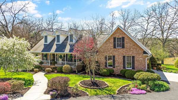 10 Acres of Land with Home for Sale in New Tazewell, Tennessee