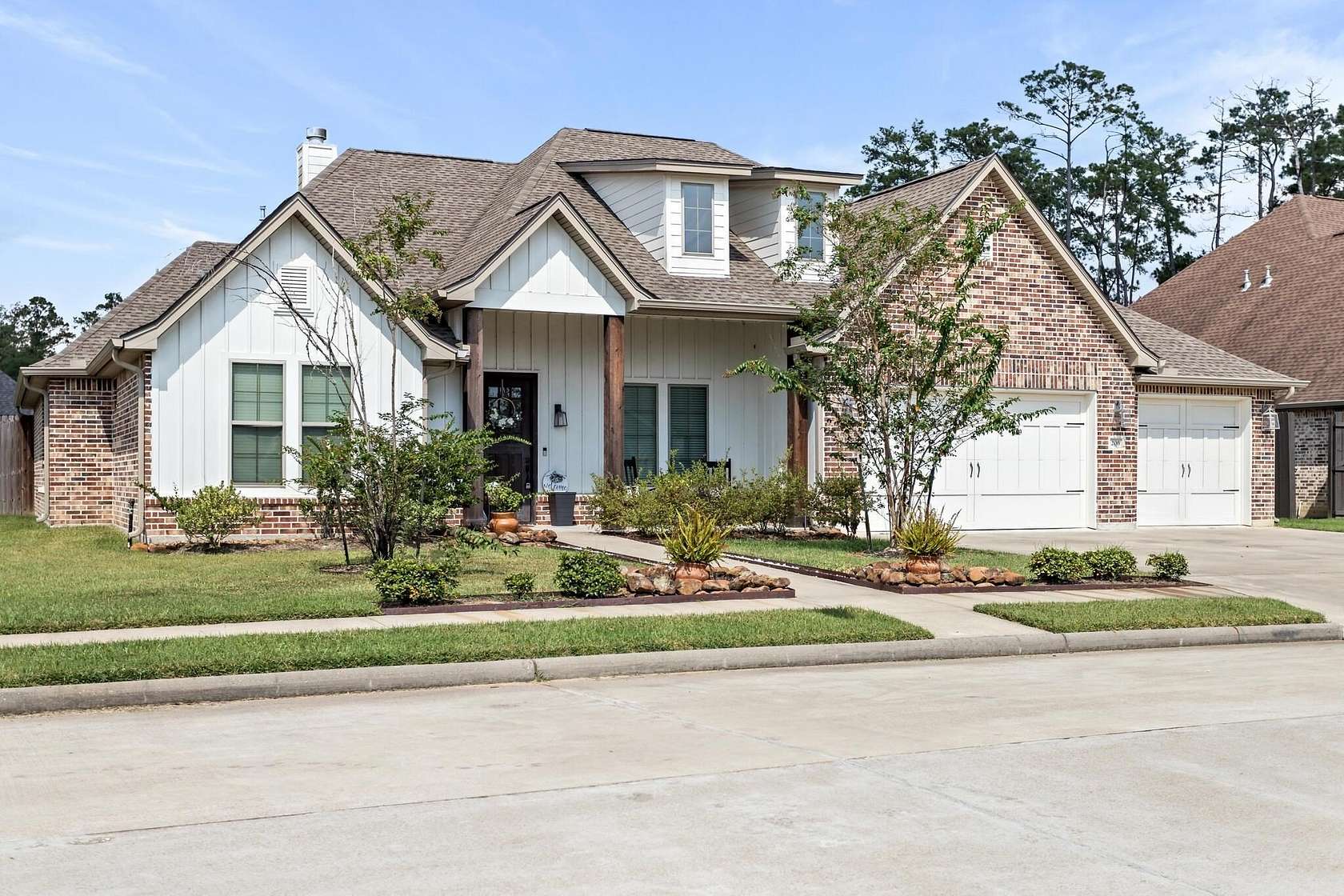 44.6 Acres of Land with Home for Sale in Lumberton, Texas