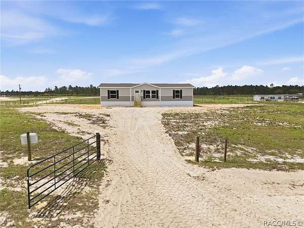 2 Acres of Land with Home for Sale in Dunnellon, Florida