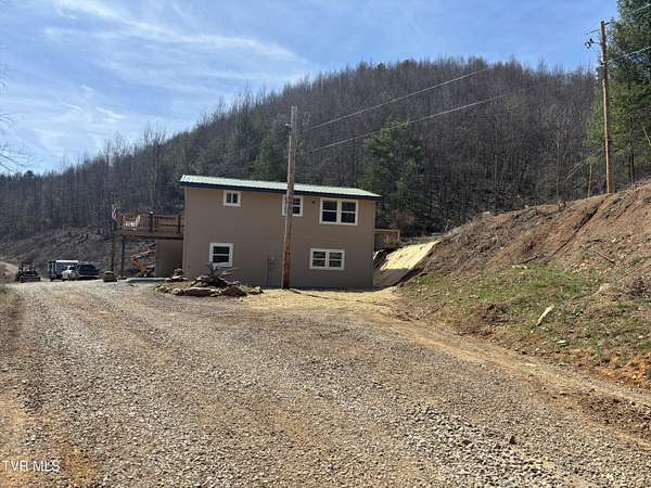 15 Acres of Land with Home for Sale in Laurel Bloomery, Tennessee