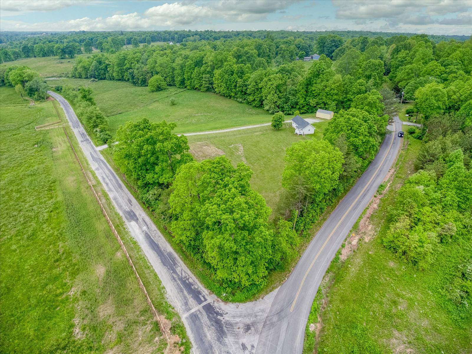 4 Acres of Land with Home for Sale in Crossville, Tennessee