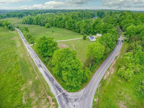 4 Acres of Land with Home for Sale in Crossville, Tennessee