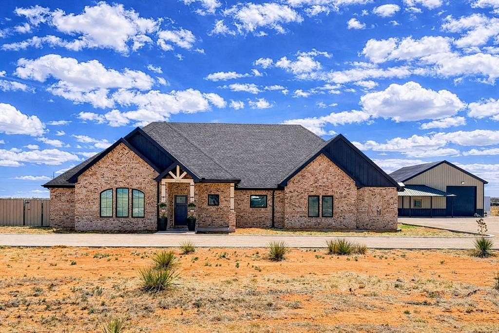 2.25 Acres of Land with Home for Sale in Seminole, Texas