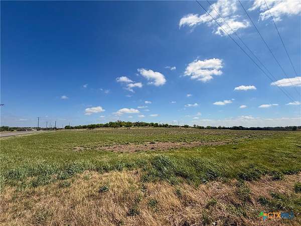 5 Acres of Residential Land for Sale in Moody, Texas