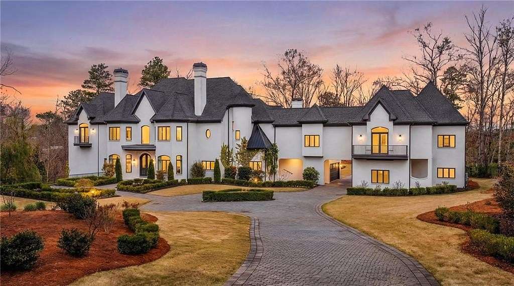 2 Acres of Land with Home for Sale in Atlanta, Georgia