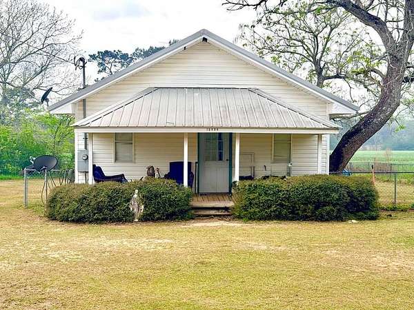 22 Acres of Land with Home for Sale in Haleburg, Alabama