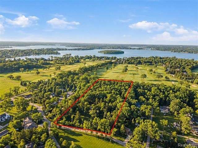 4.75 Acres of Land with Home for Sale in Orchard Lake, Michigan
