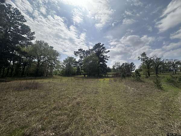 1.68 Acres of Residential Land for Sale in Lindale, Texas