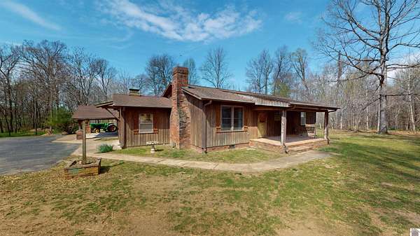 6.8 Acres of Land with Home for Sale in Fulton, Kentucky