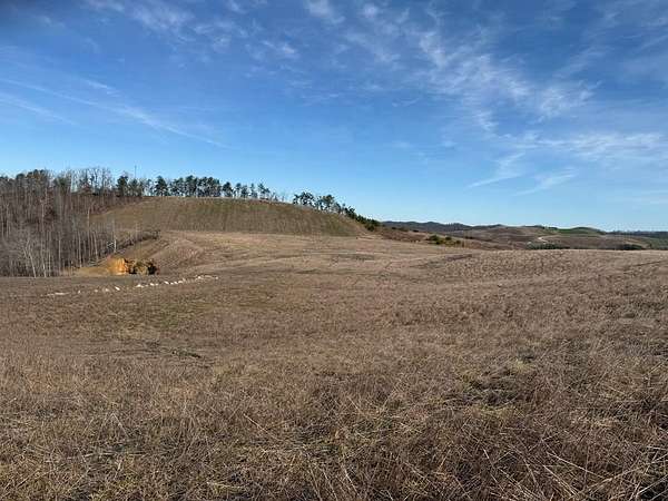 325 Acres of Land for Sale in Stambaugh, Kentucky